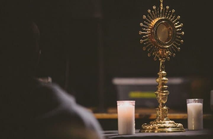 2016-1_LT-BeginnersGuideAdoration-720x471 (1).jpg